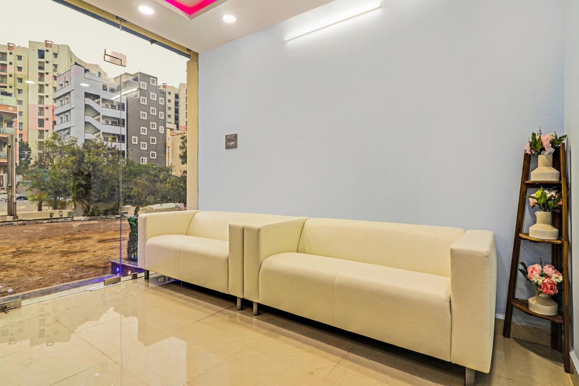 Super Hotel O Dsr Inn Near Nexus Hyderabad Esterno foto